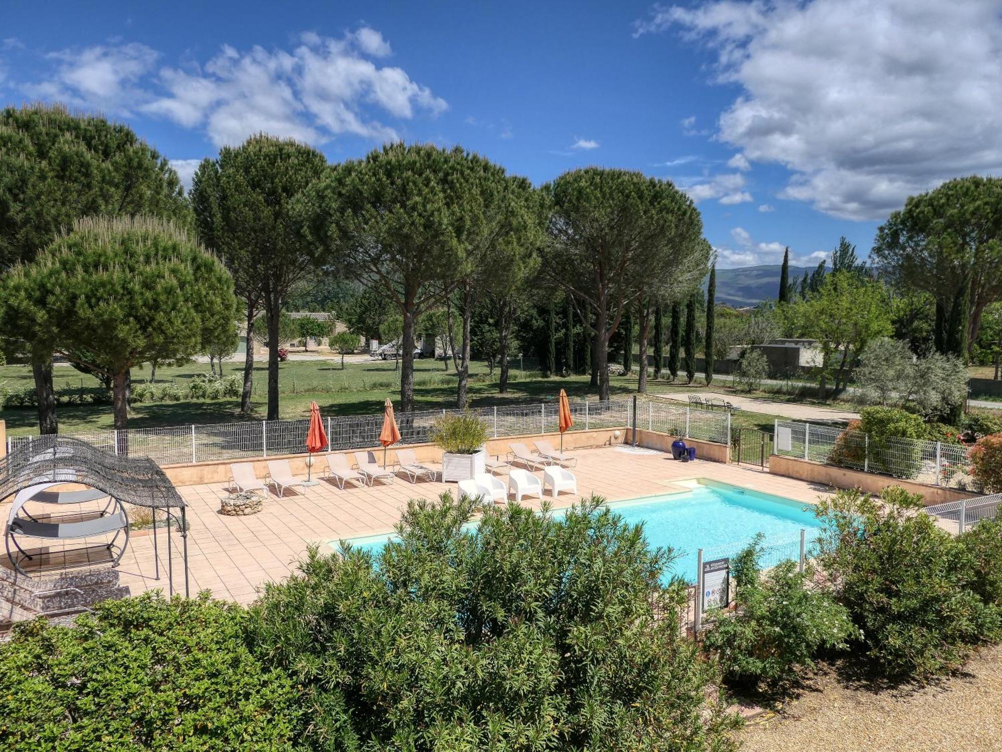 Logis Hotel Le Manoir & Lounge Apt Luaran gambar