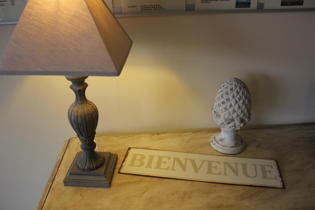 Logis Hotel Le Manoir & Lounge Apt Luaran gambar